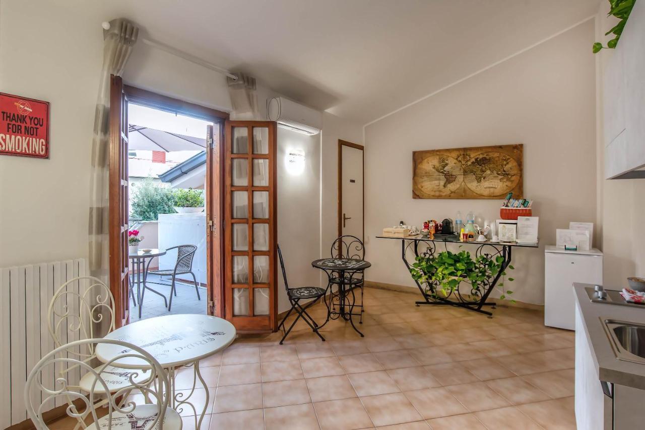 Plaza Rooms Ciampino Exterior foto