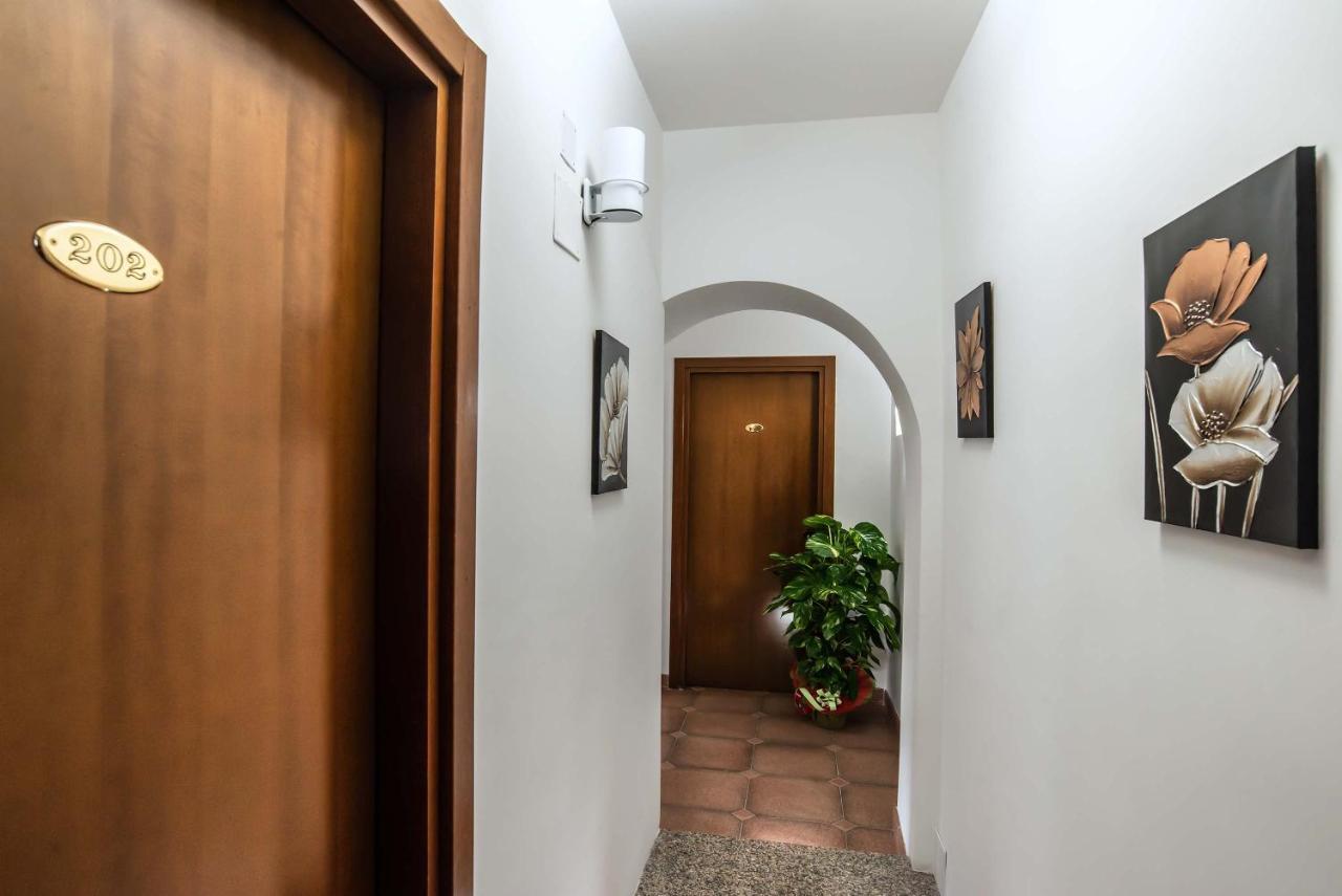 Plaza Rooms Ciampino Exterior foto